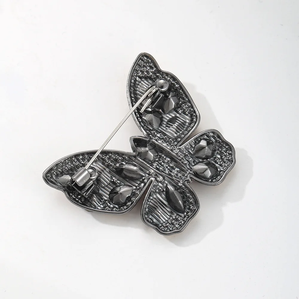 Cross border retro full diamond butterfly brooch, animal brooch, palace style coat accessory, chest flower