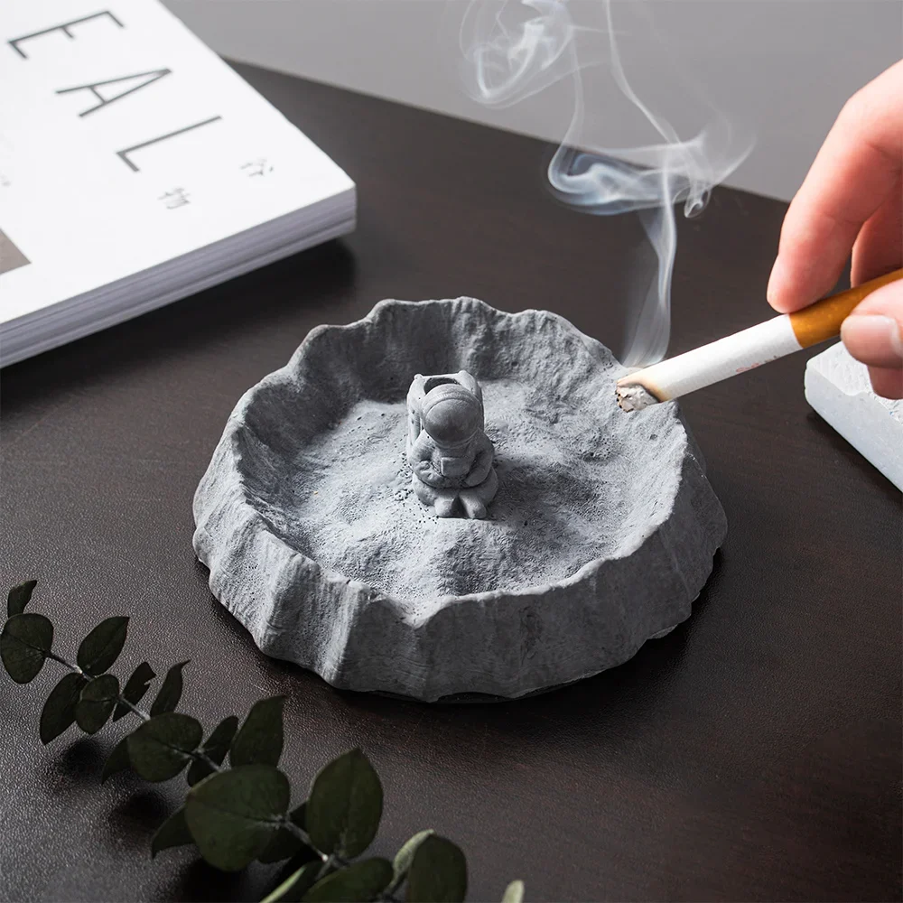 Creative Lunar Surface Ash Tray Home Decor Art Design Crafts Office Table Ornament Accessories Office Desk Decor Ashtray