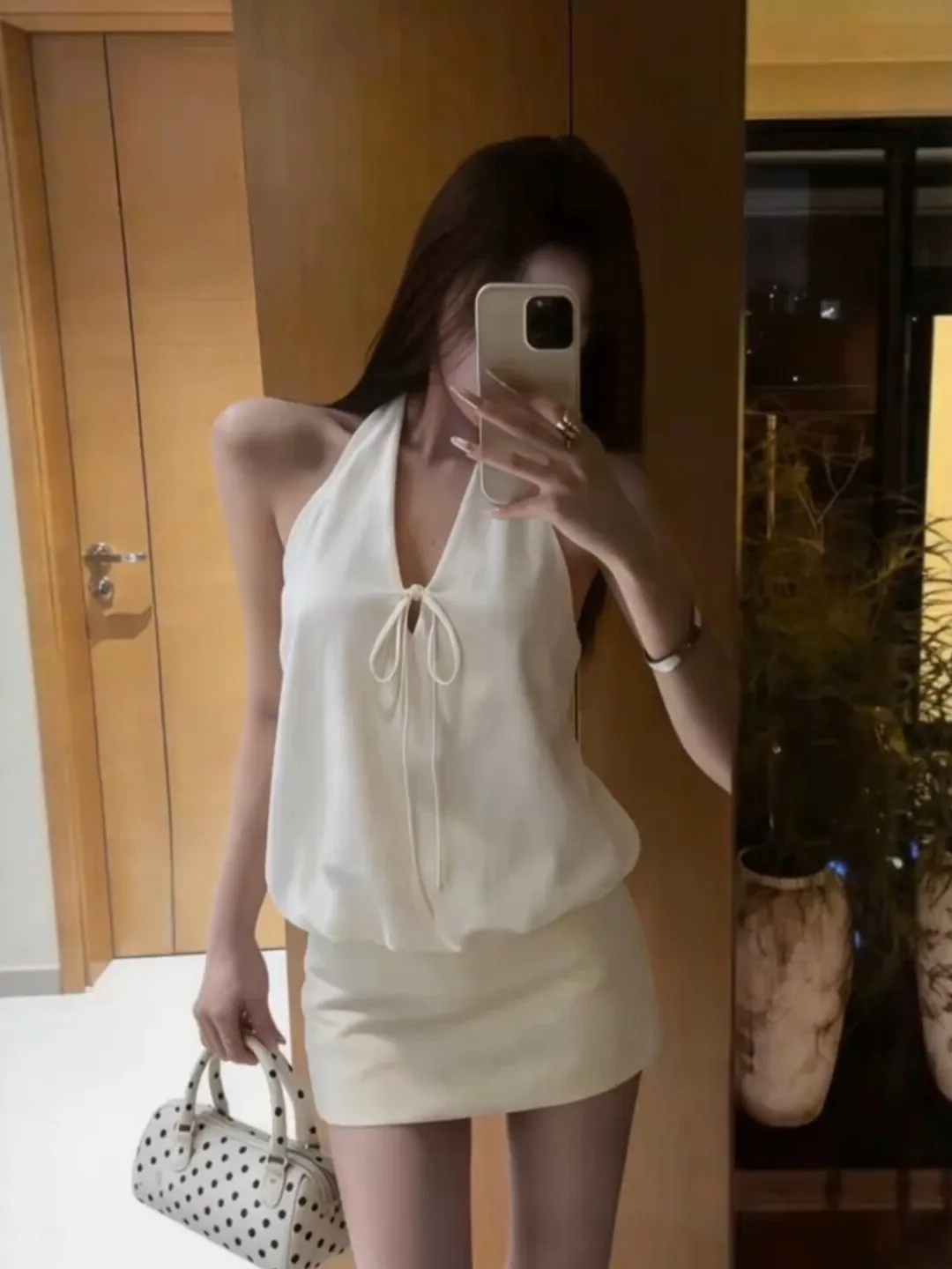 

Chic Pure Desire Hot Girl White Flower Bud Necklace Vest Women's Waist Cinching Backless Top Half Skirt Two-Piece Set