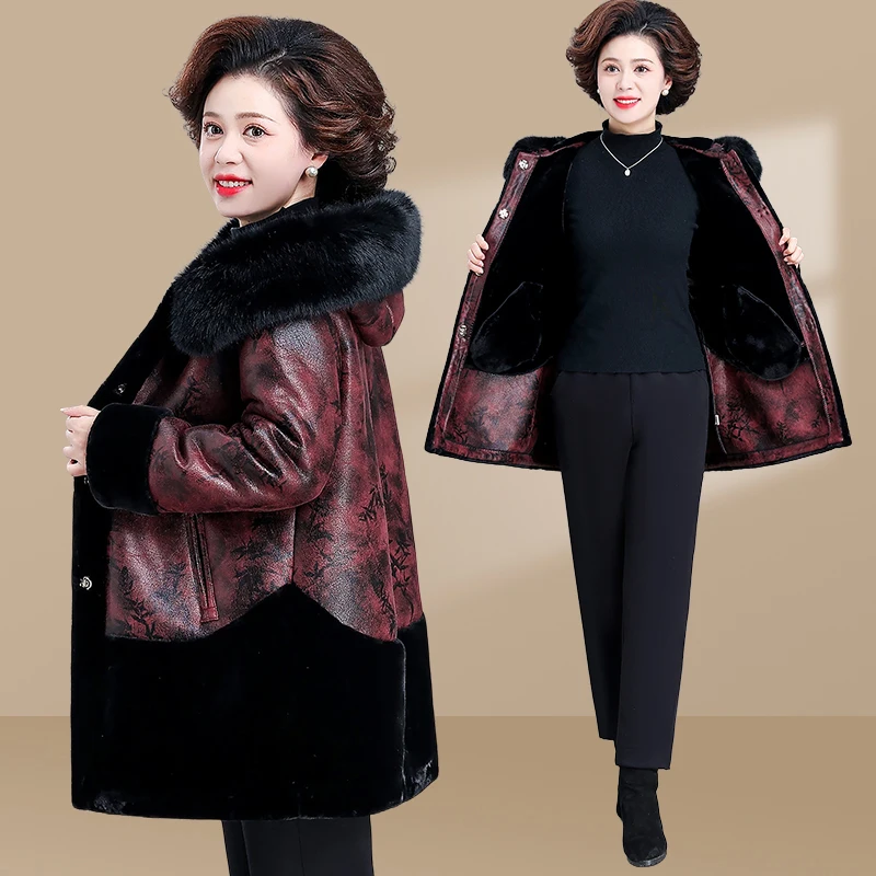 

Утепленное зимнее пальто для мамы и бабушки: модное, с меховой подкладкой, из кожи и меха, женская одежда