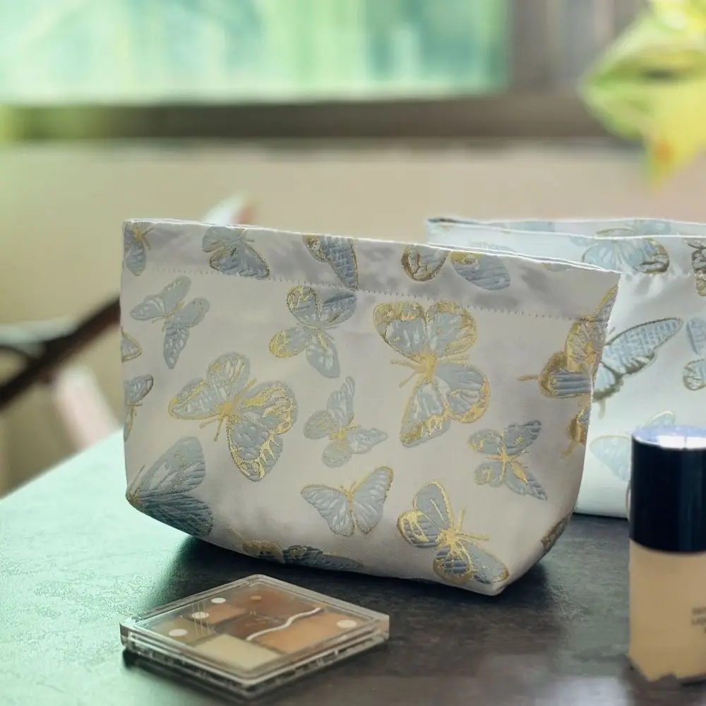 

Blue Butterfly Women's Cloth Makeup Pouch Large Capacity Fashion Jacquard Cosmetic Bag Sweet Vintage Lipstick Storage Bag Girls
