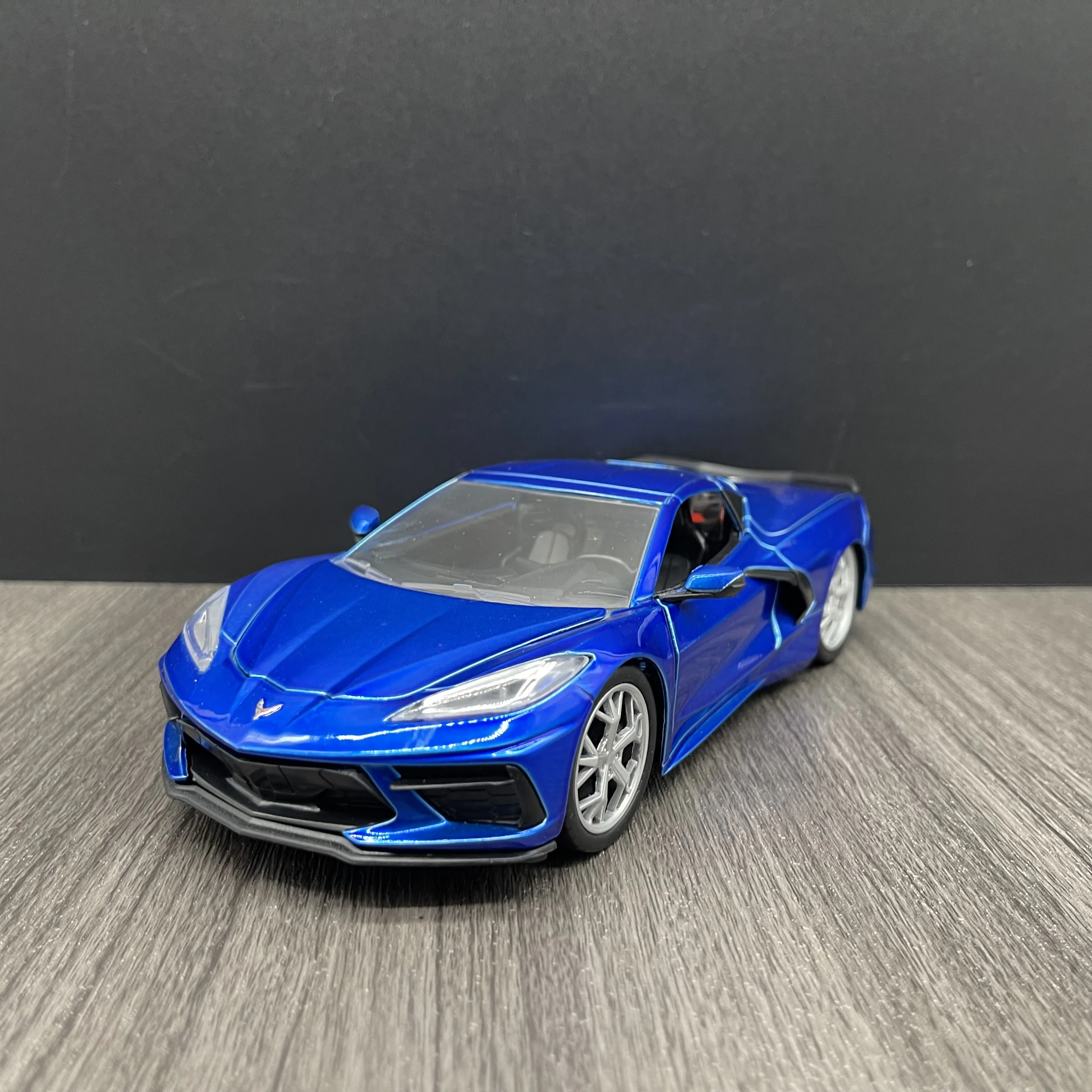 Jada Toys Big Time Muscle 1:24 2020 Chevrolet Corvette Stingray Die Cast Car Candy Blue Red Black White Toys for Kids and Adults