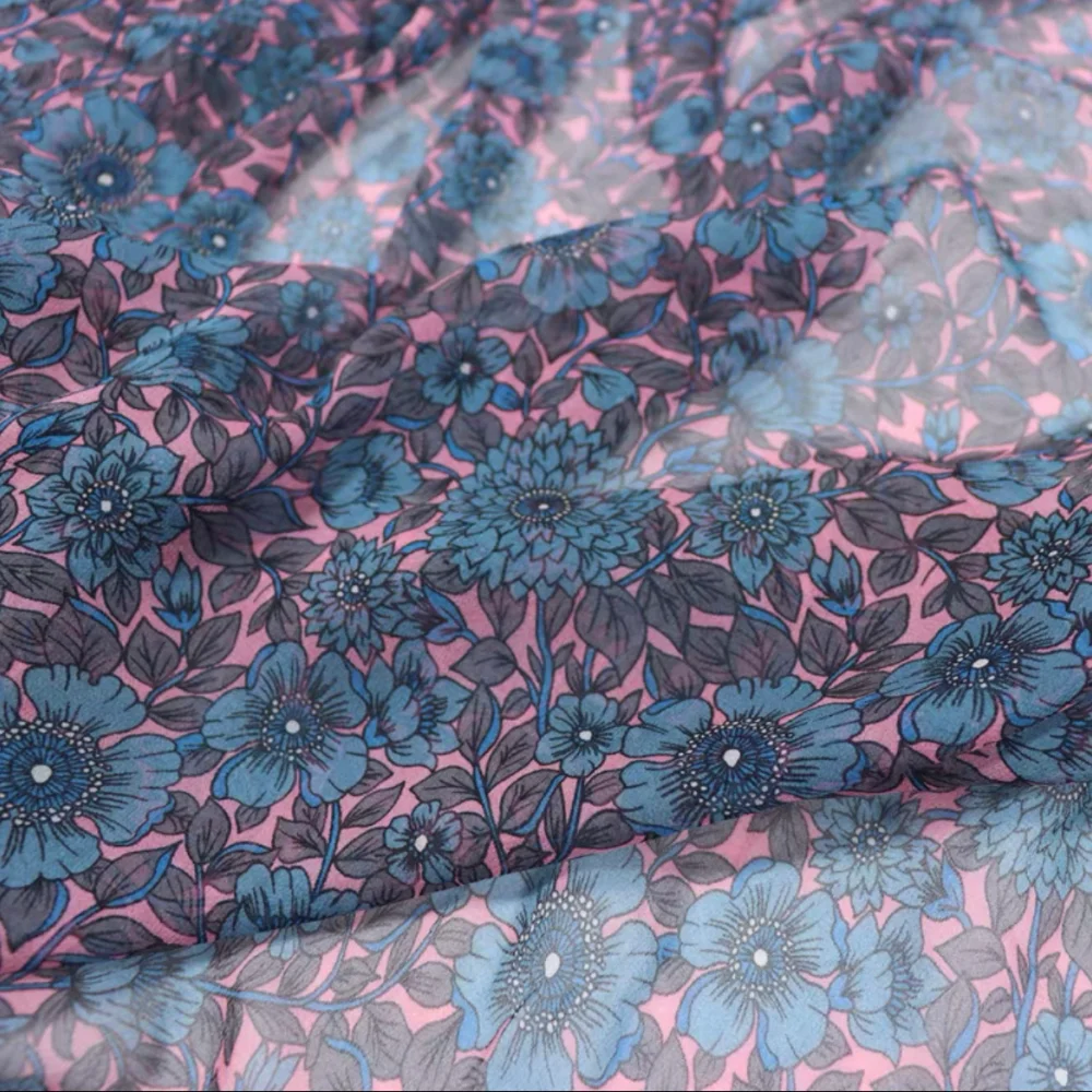 

Beautiful Graceful Special Printing Royal Style Soft Feeling Comfortable Silk Georgette Fabric for Women Girl Holiday Maxi Skirt