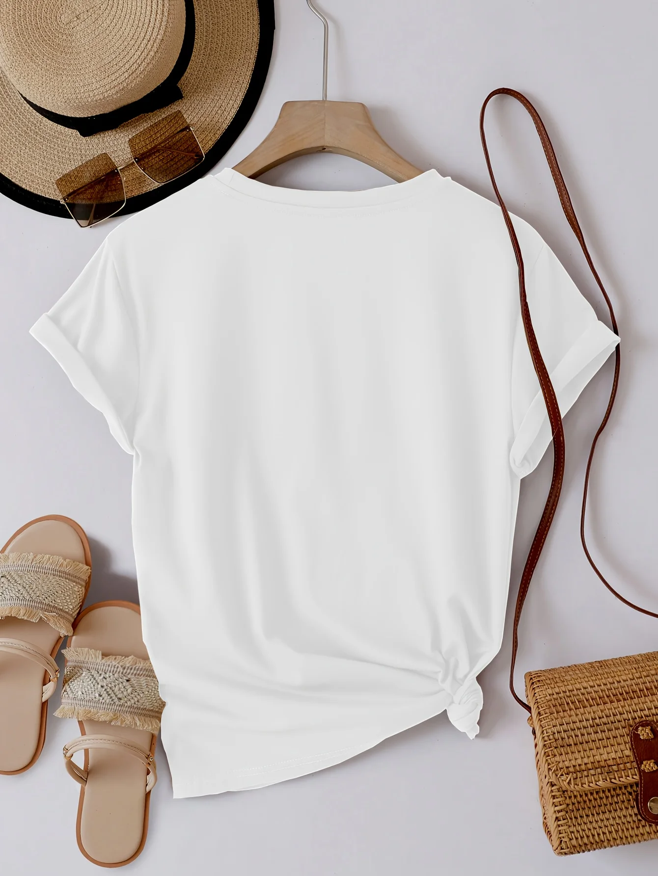 T-Shirt décontracté à manches courtes et col rond pour femmes, pull basique à col rond en Polyester, motif cœur et papillon, avec légèrement extensible