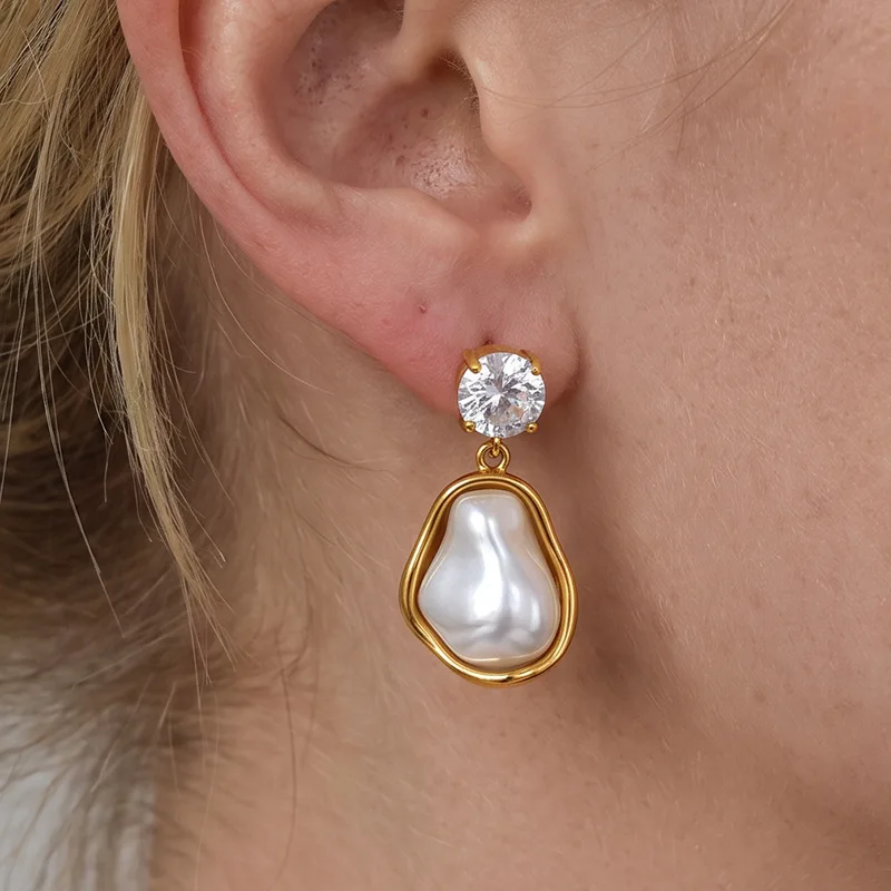 18K Gold Plated Stainless Steel Pearl Zircon Earrings Women's Fashion Jewelry Gift opposite Sex Design