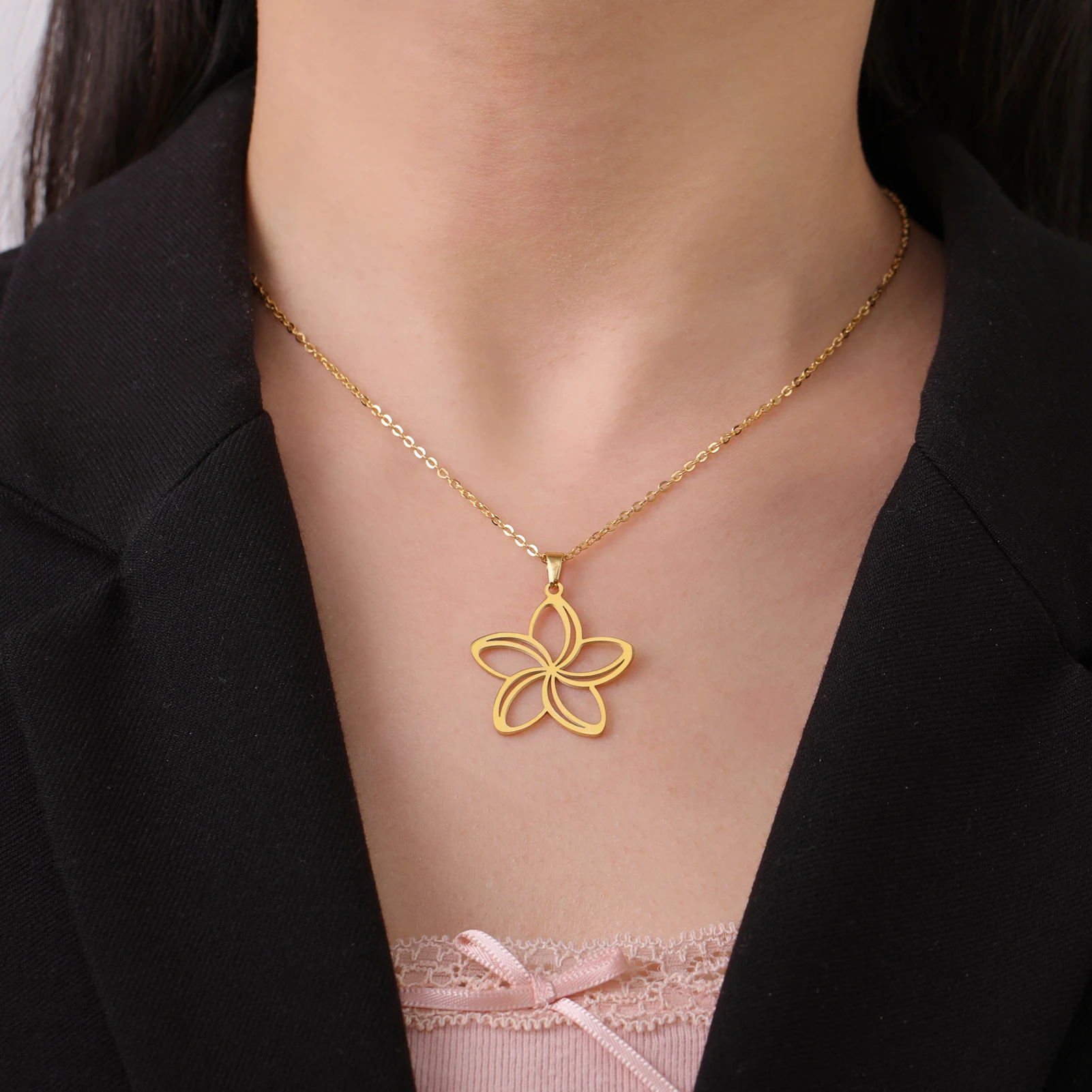 COOLTIME Filigrane Blumen Anhänger Halskette für Frauen Edelstahl Mode Blume Paar Halskette Schmuck Geburtstagsgeschenk – Detail 12