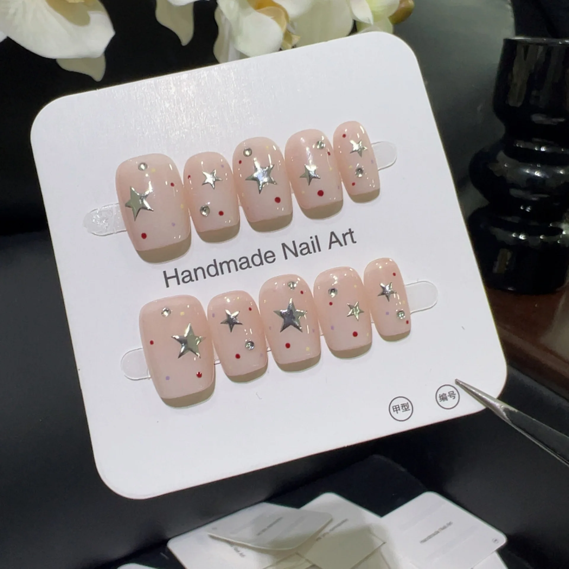 

10pcs Handmade French Short Press on Nails Nude Pink Silvery Star Polka Dot Decor Fake Nails Wearable False Nails Tips For Girls