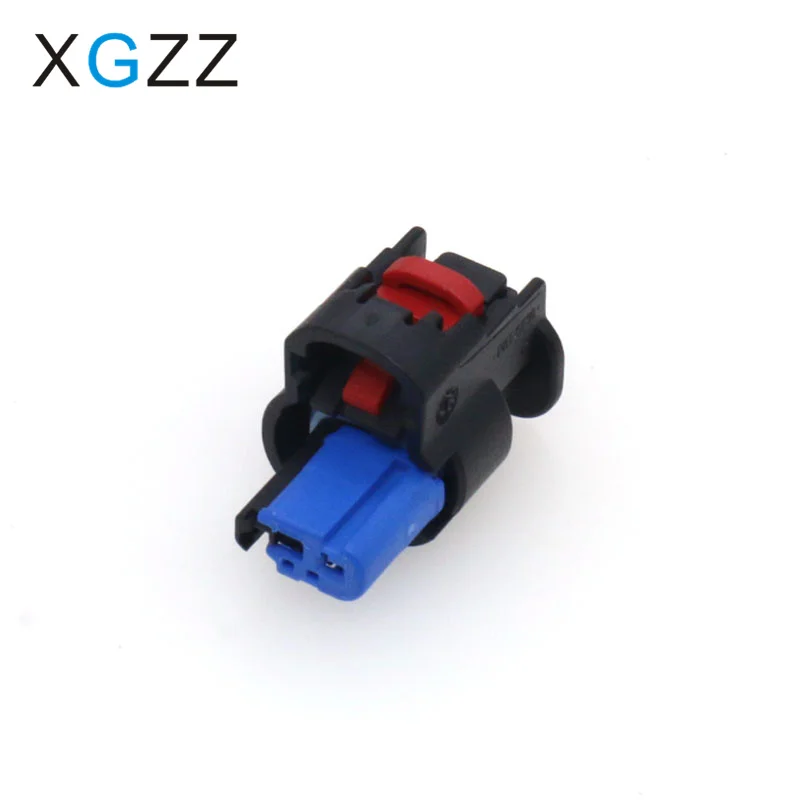 1-2203769-1 Car CT4 High mounted Brake Light Plug 2P Hole Car DJ7023E-1.2-21 Male and Female