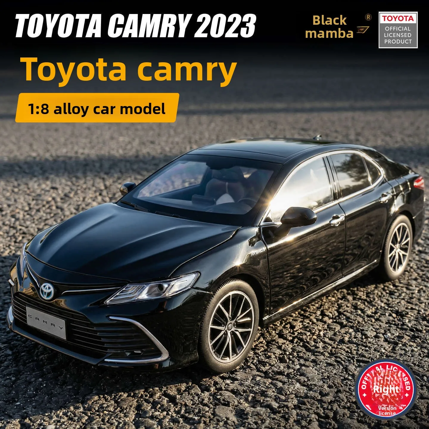 

1: 18 Camry alloy car model four-wheel suspension car desktop decoration collectible puzzle toy premium gift
