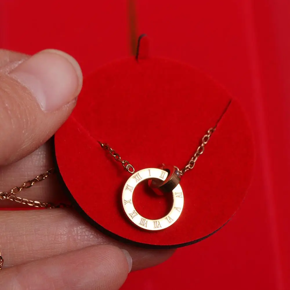 رومانسية محاكاة صندوق خاتم الورد المخملية الأحمر صندوق تخزين المجوهرات المحمولة قلادة التعبئة والتغليف خاتم الزواج صندوق تخزين