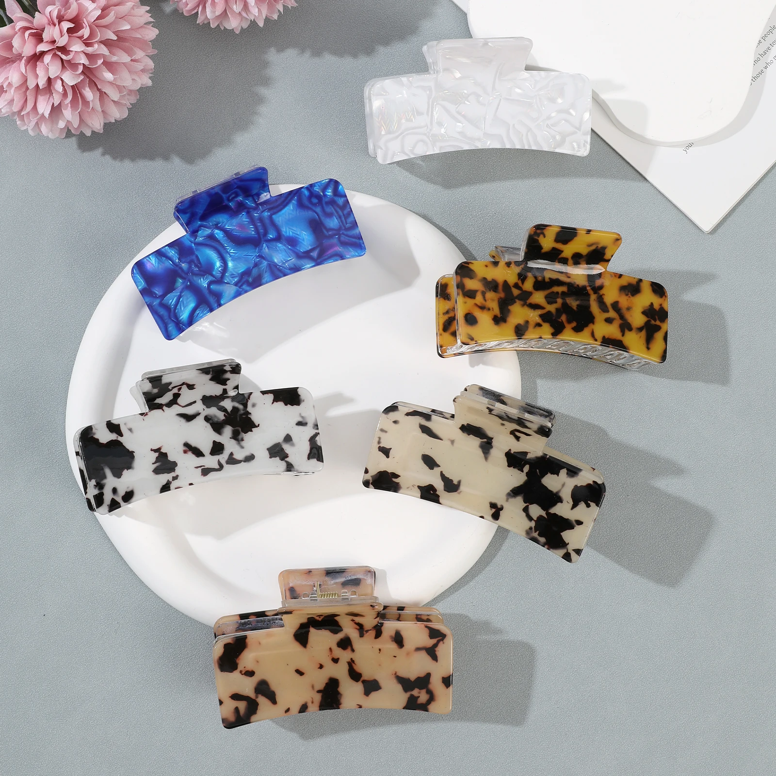 

Women Hair Claw Clip Korea Elegant Fashion Plastic Hairpin Hair Clamps Crab Clips Women Girls Ladies Headwear Barrettes