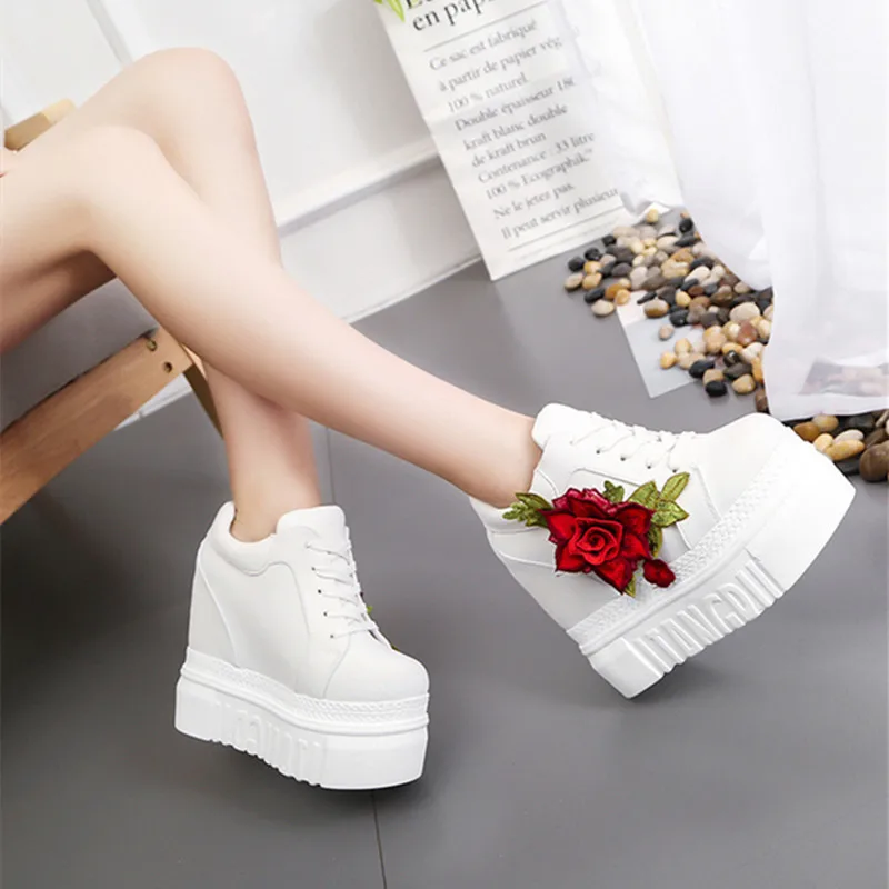 Embroidery Rose Canvas Shoes Women New Chunky High Heel Platform Shoes Thick Bottom Inner Increase High Heeled Shoes for Women