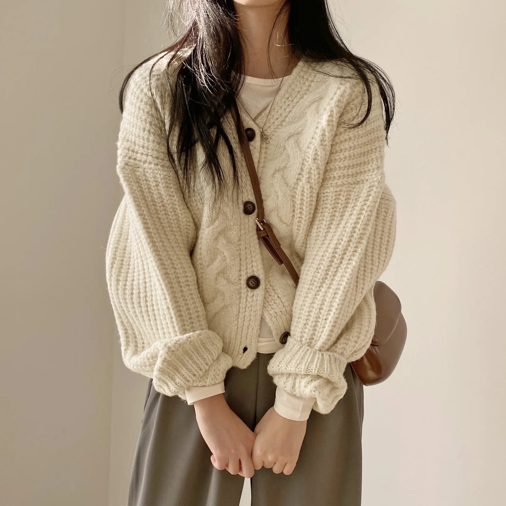 

Solid Color V-Neck Knitted Cardigan for Women Simple Long Sleeve Single Breasted Loose Sweater Coat Girl Casual Knitwear