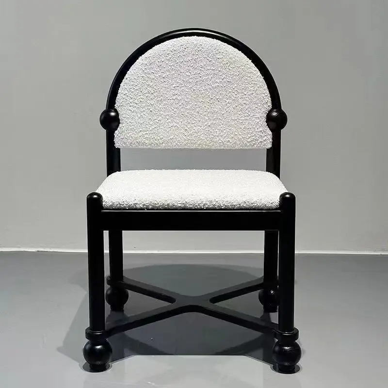 中世風ドレッシングスツール化粧椅子フランス風レトロダイニングチェア丸型クラフト無垢材ラムフリース背もたれデザイナーチェア