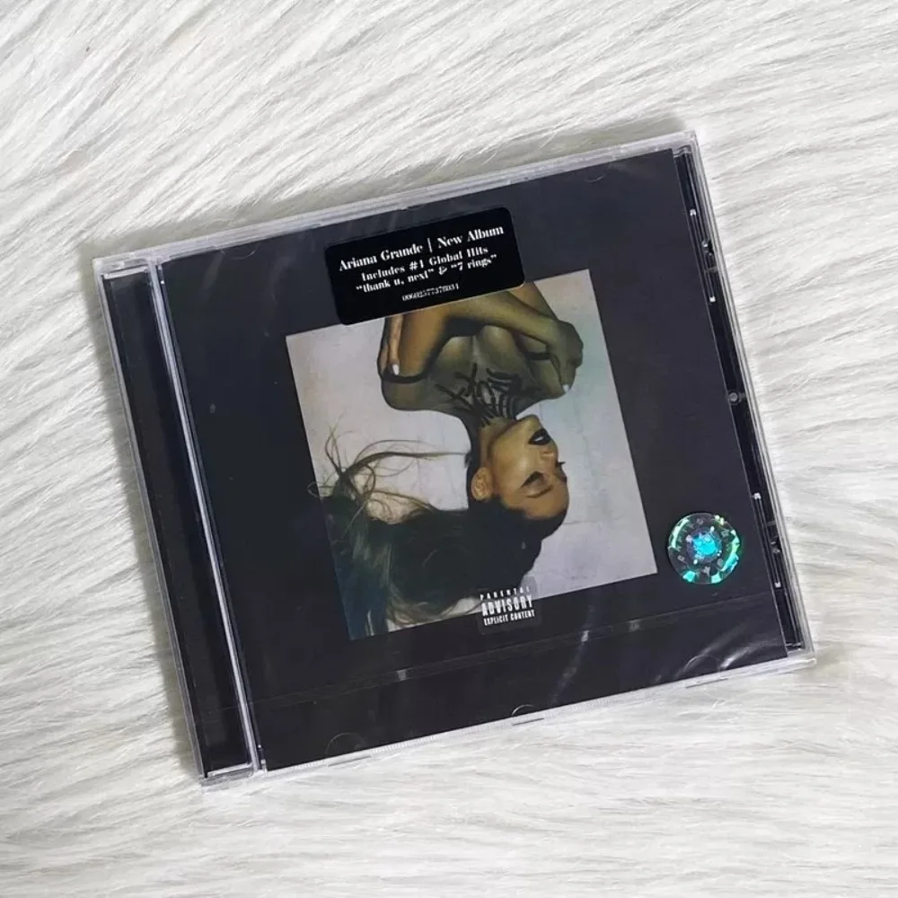 ألبوم أريانا غراندي المضغوط (النسخة الأوروبية) - ألعاب البوب المميزة وR&B - غناء قوي لجامعي الموسيقى الهوائية