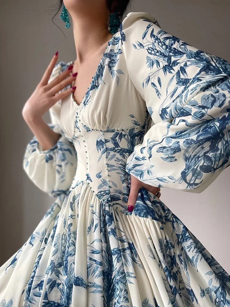 

Runway Luxury Beading High Waist Party Dresses Brand Women Vintage Elegant Lantern Sleeve Chic Blue White Porcelain Print Dress