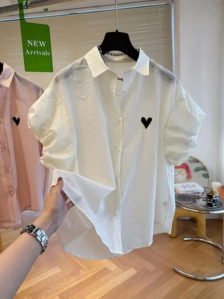 2024 Niche Design Retro Heart Embroidered Short Sleeved Shirt Women Summer New Loose Casual Blouse Puff Sleeve Tops