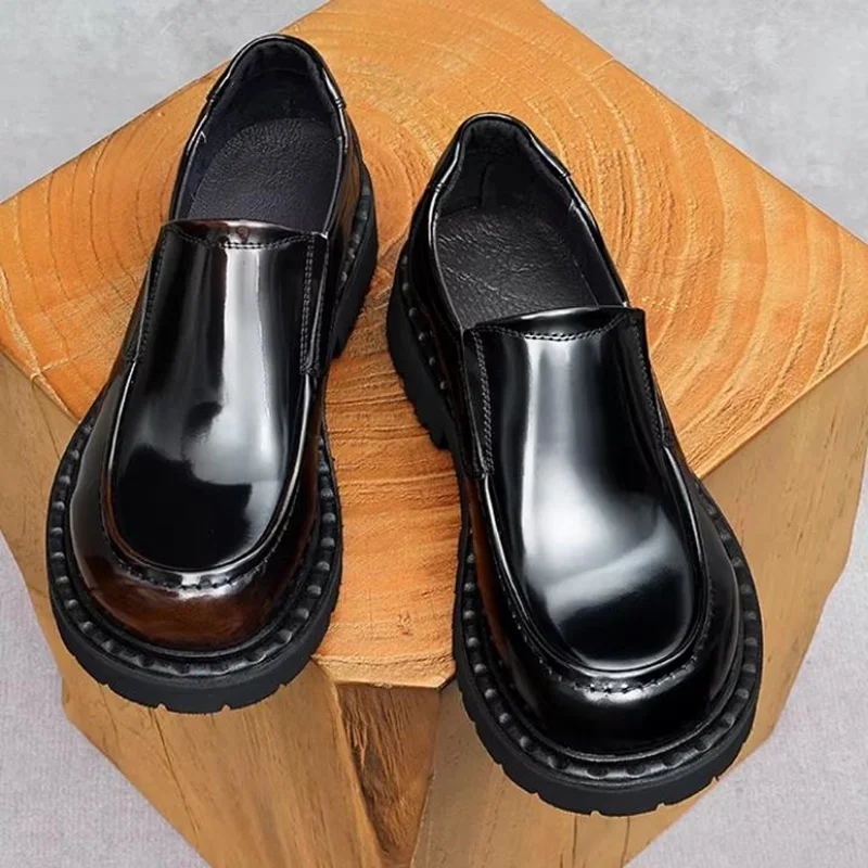 High Quality First-layer Cowhide Handmade Slip-on Business Casual Leather Shoes For Men Thick Soled Patent Leather Loafers Man