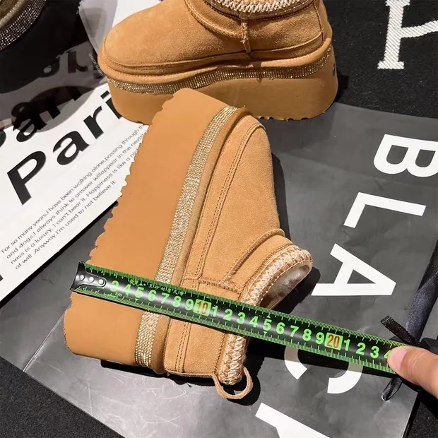 العصرية أحذية الثلوج أحذية رياضية مكتنزة منصة الشتاء عالية الكعب أحذية دافئة مريحة الفراء اصطف عدم الانزلاق منصات النساء في الهواء الطلق