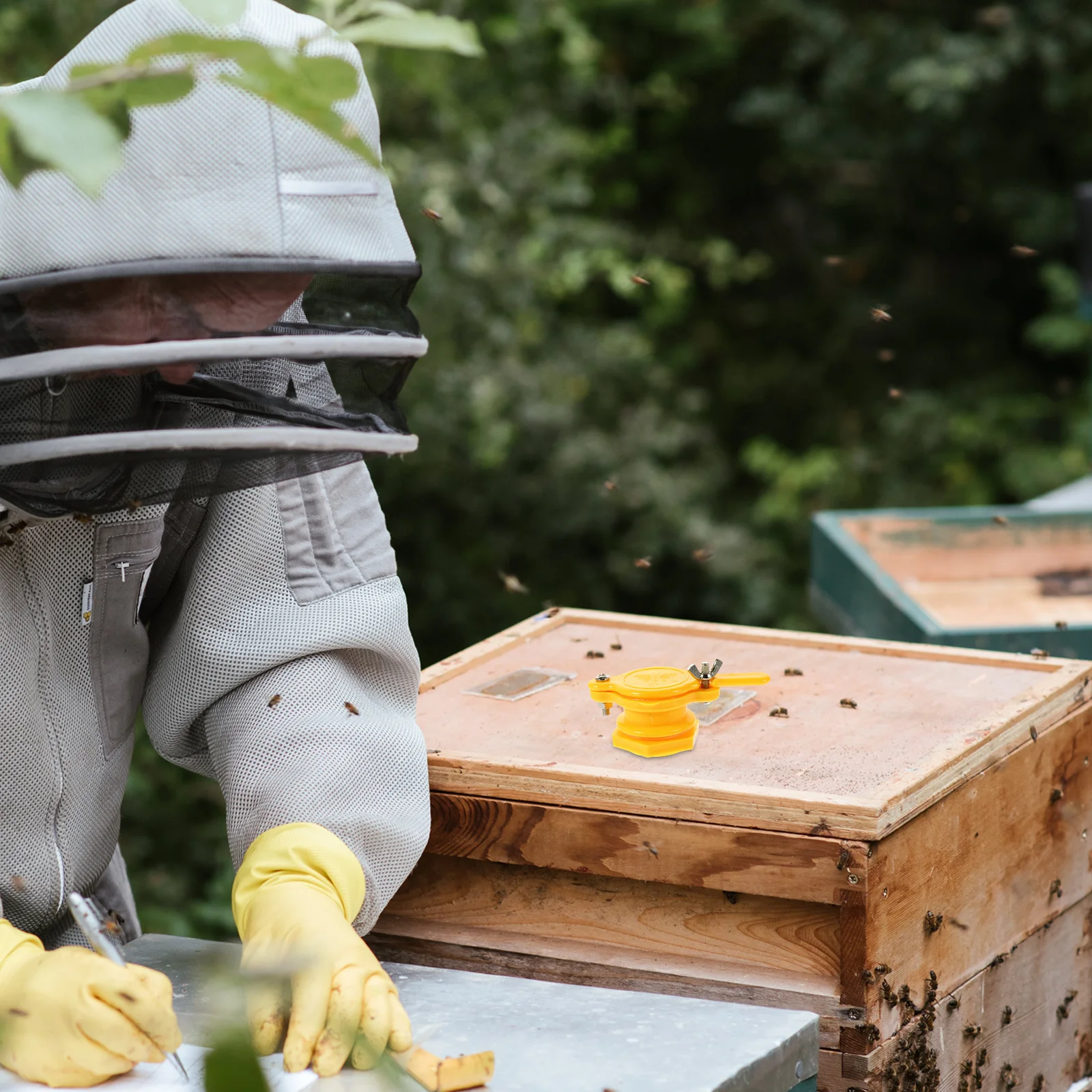 

3pcs Flowing Plastic Honey Plug Honey Extractor For Beekeeping Exit For Beekeeping Extractor Long Handle Beekeeper Tool