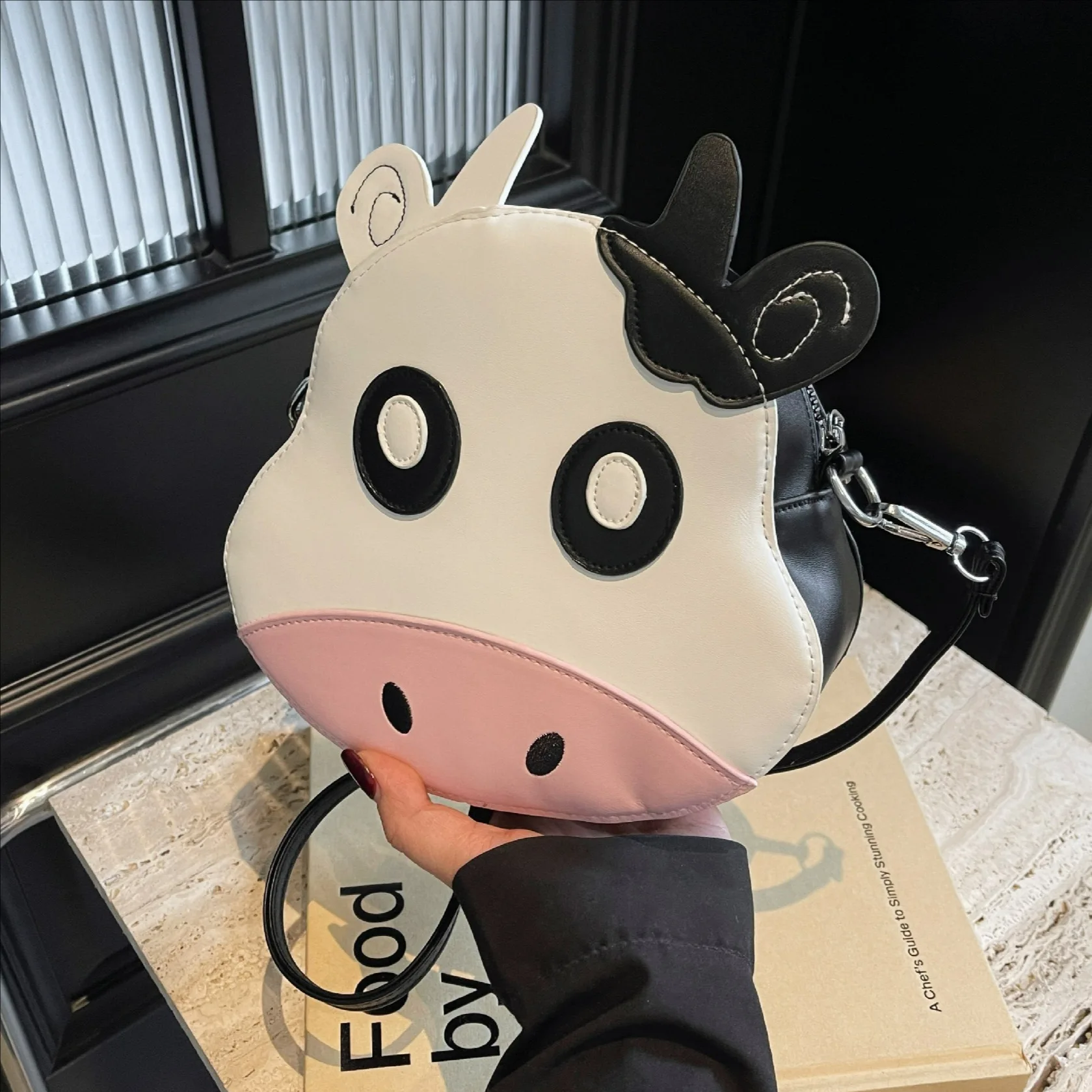 

Cute cow small bag 2026 new Mori sweet girl fashion personality ugly cute shoulder messenger bag
