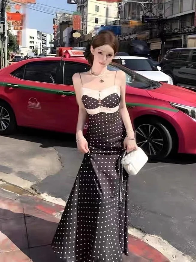 エレガントな水玉模様のセクシーなウエストシェイプバケーションドレス レディース 2025年新作 ロングノースリーブガウン 若い女性向け（8～29歳）