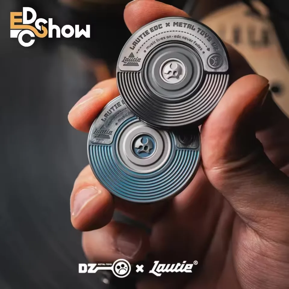 Stock ShowHand LAUTIE & Metal Toys Dz LONGPLAY Haptic Coin 2026 EDC SHOW Stress Relief Toy Fidget Toys For Adults Original