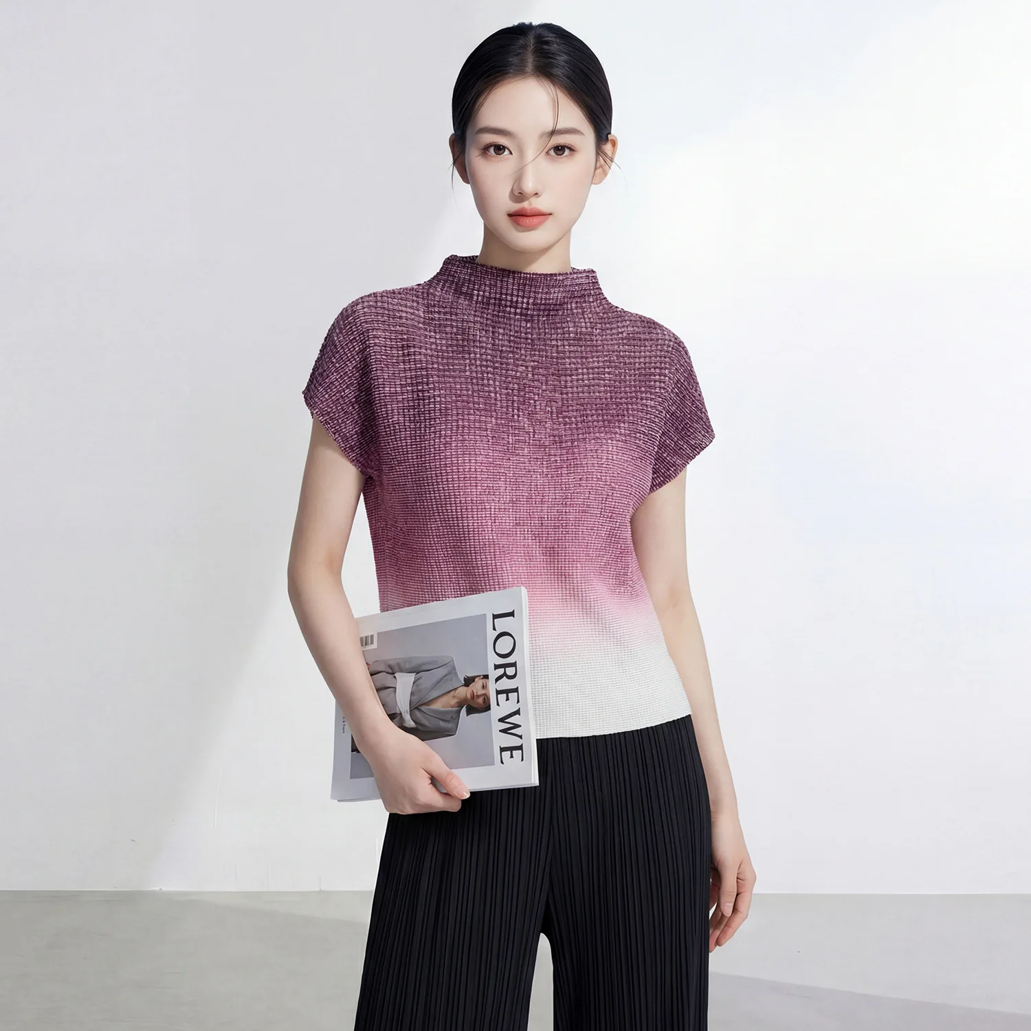 

Miyake Cornrow Top Women's Design Fashionable Half Turtleneck Short-sleeved Loose Gradient Printed Versatile T-shirt