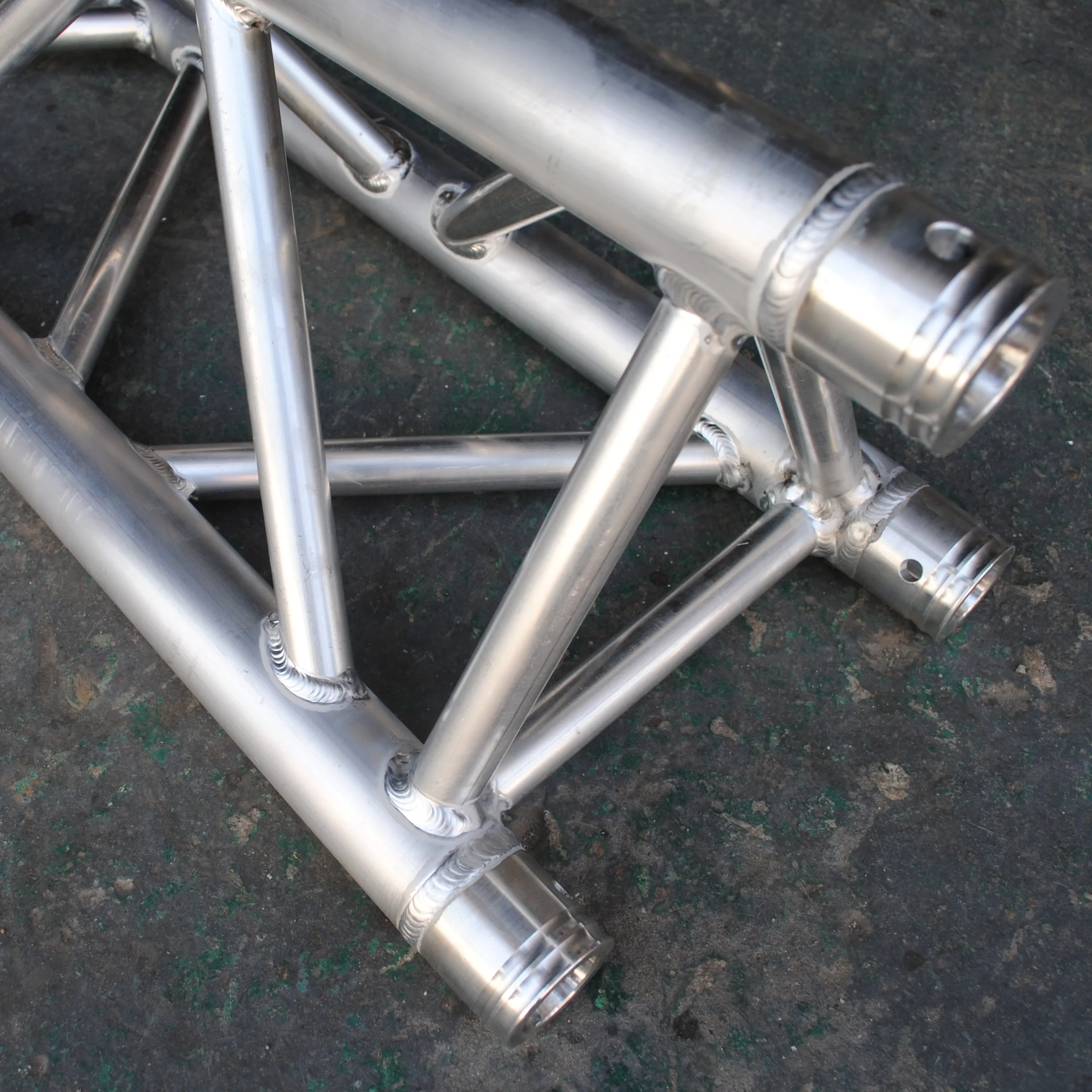 【High Quality】Truss Display For Roof Truss System Aluminum Speaker Truss Modular Design Anti-Rust Truss Stand Assembly Parts 290