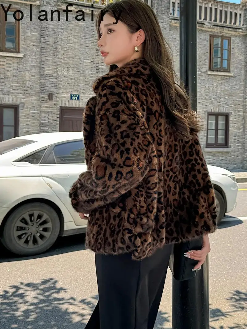YOLANFAIRY معاطف الفرو الحقيقي للمرأة سترة فرو المنك 25 دعوى طوق موضة ليوبارد معطف فرو منك المرأة ملابس خارجية قصيرة Manteau