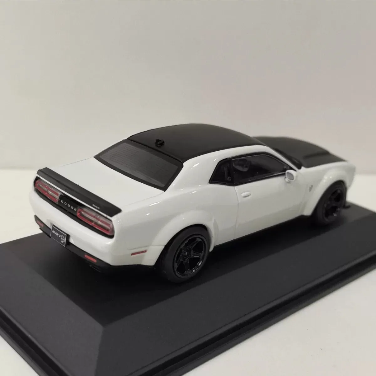 Solido 1:43 Dodge Challenger 2018 Dodge Car Model Alloy