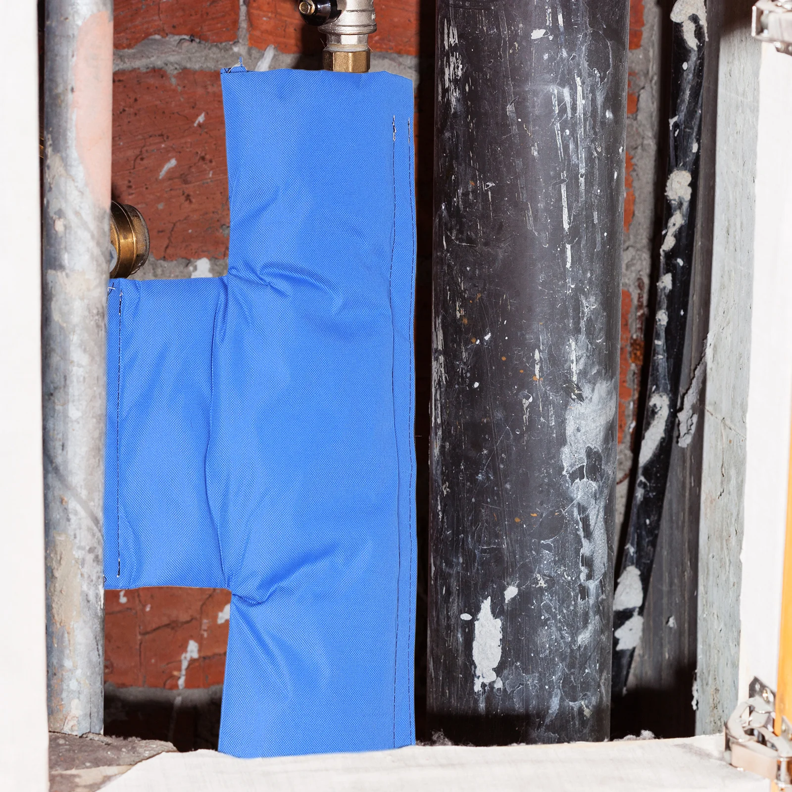 

Water Meter Insulation Cover Outdoor Thickened Freeze-Proof Waterproof Pipe Protector Insulated Valve Housing Lid For Home