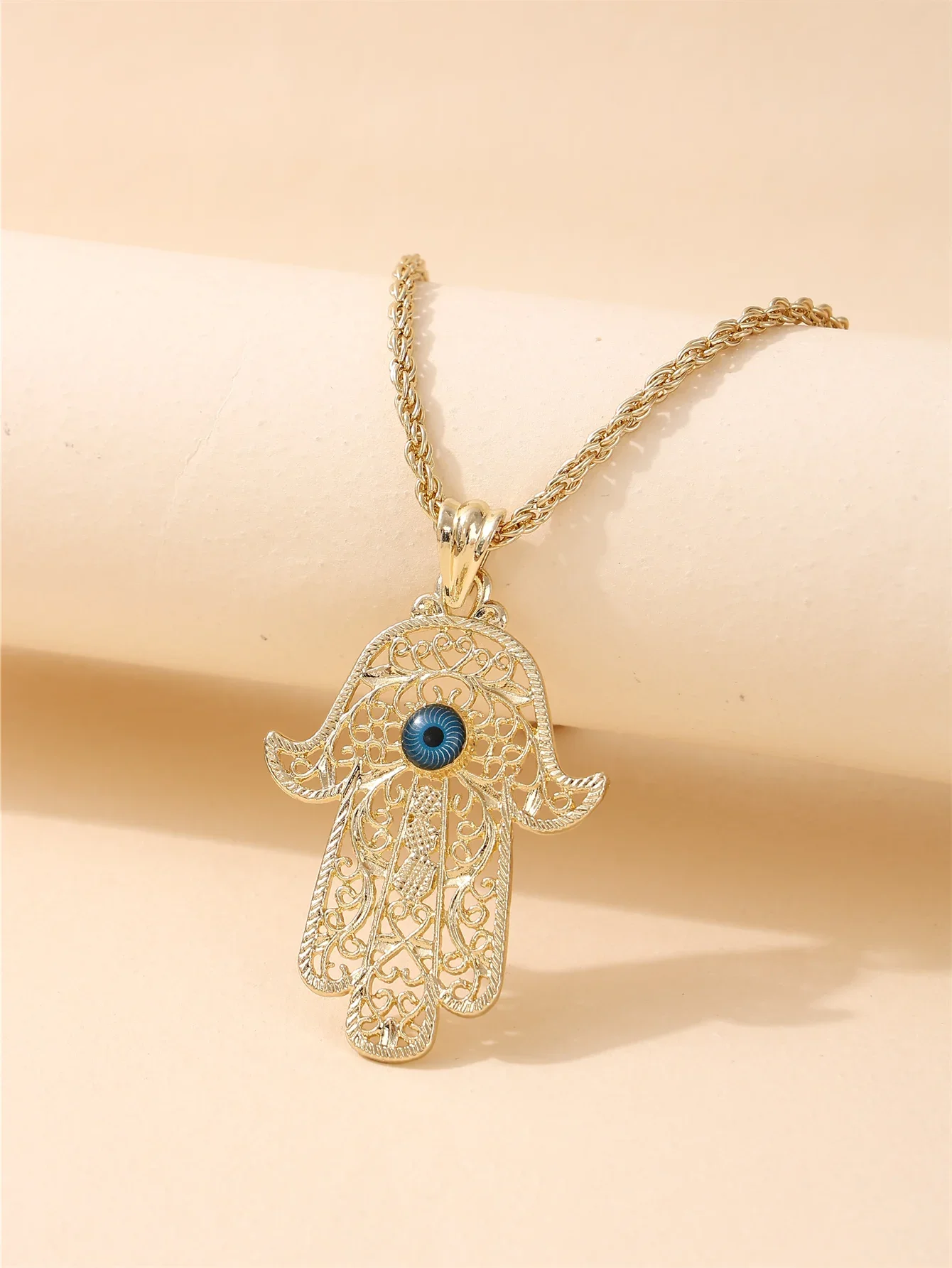 Ladies' jewelry necklace with Hand of Fatima, Middle Eastern bridal wedding party accessories, for daily wear