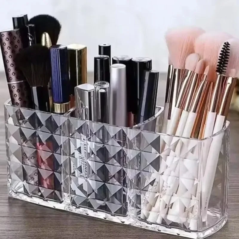 Porte-brosse de maquillage en acrylique transparent à trois grilles, boîte de rangement de maquillage de bureau, boîte de rangement de rouge à lèvres, boîte de perles 1 pièce