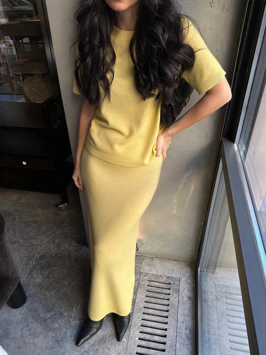 

Вязаная модная длинная юбка, женский свитер с короткими рукавами, пуловер, топ и однотонная макси-юбка, комплект из 2 предметов, трикотажные комплекты