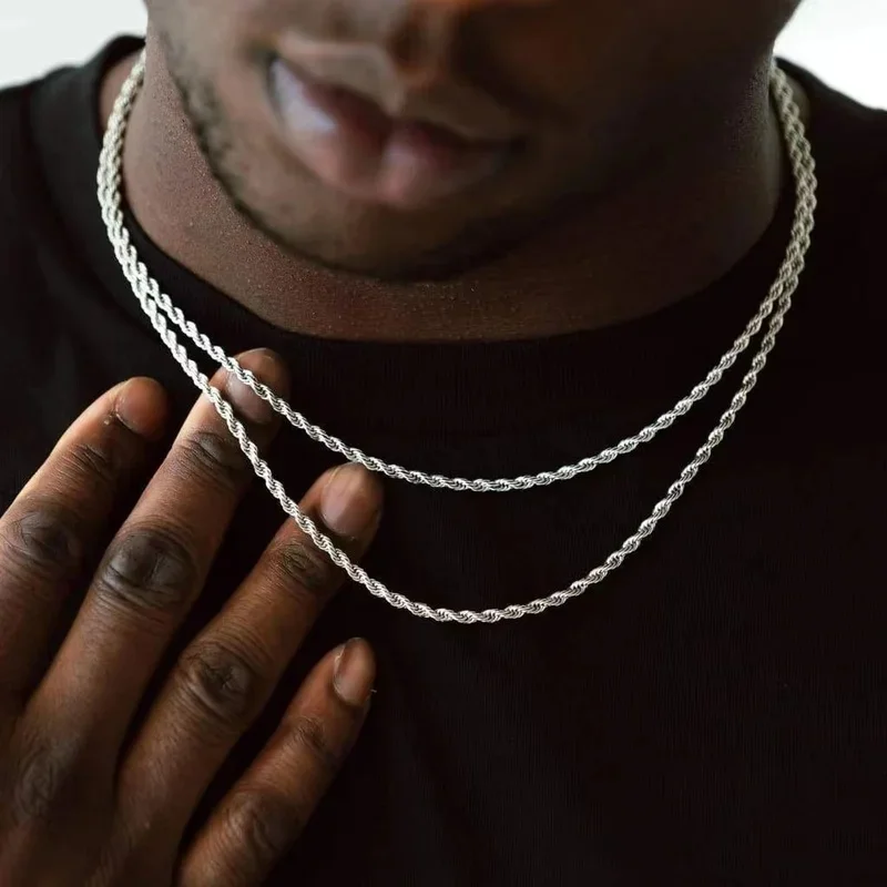 Collier torsadé double couche en acier inoxydable pour homme, style minimaliste streetwear, bijou de cou