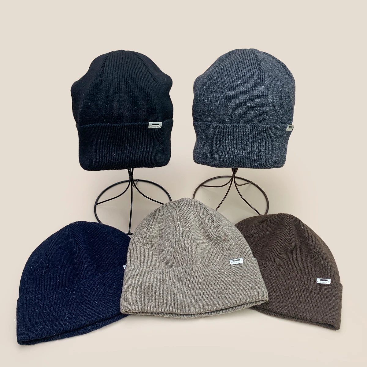 

Simple Small Iron Label Knitted Hats New Men Women Retro Warm American Style Fashion Personal Versatile Outdoor Casual Beanies