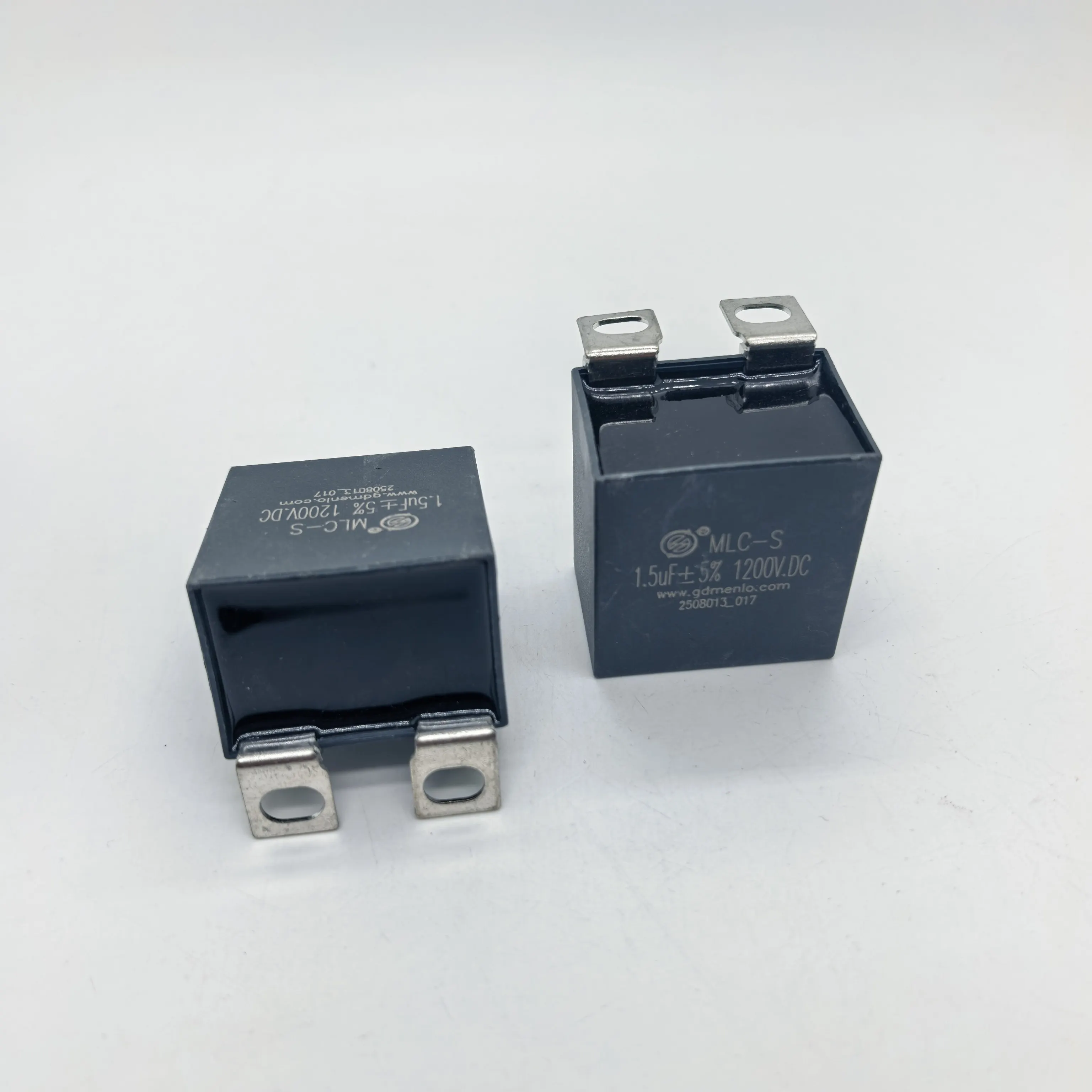 

5PCS/Brand new MLC-S type 1.5UF 1200V DC high-frequency absorption protection IGBT non-inductive capacitor
