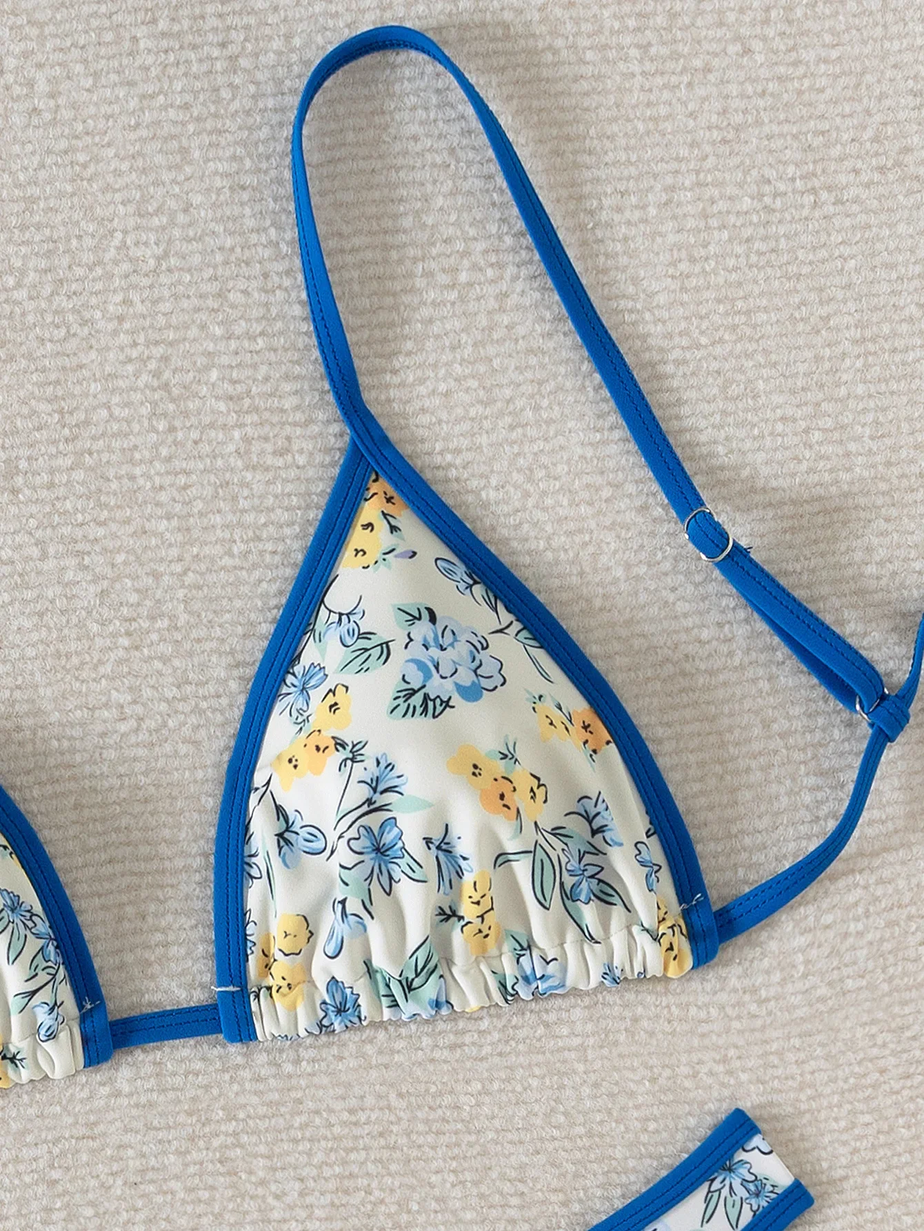 2025 Set bikini da donna con stampa floreale 2 pezzi costume da bagno triangolo bretella halter backless costumi da bagno vacanza al mare costume da bagno