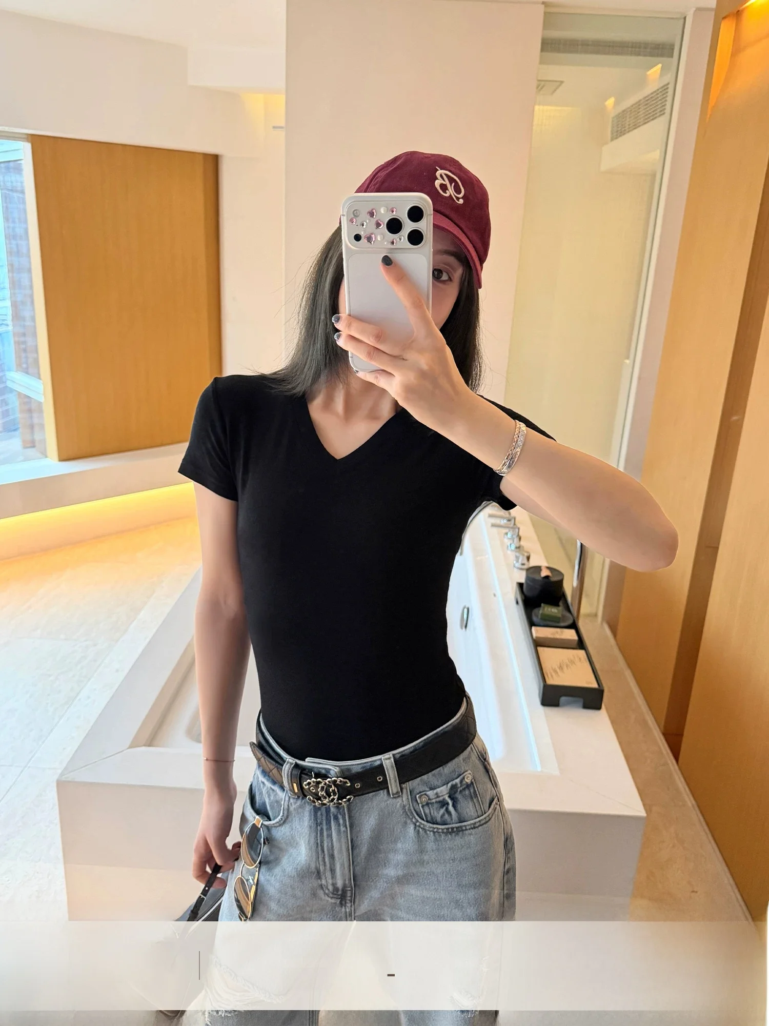 

Yang Xiaoyao Smooth Slimming T-Shirt Short Sleeve V-Neck Wool Lyocell Blend Women's Spring Fashion Casual Breathable Top