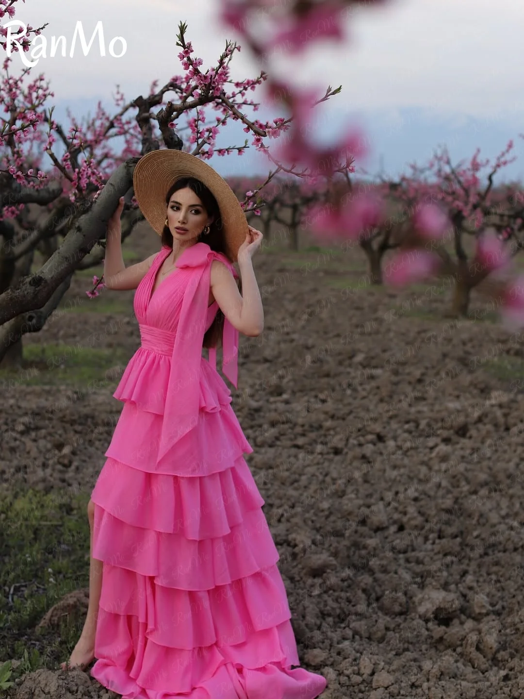 Ranmo Customized Pink Multi-Layered A-line Side Slit robes de soirée Sleeveless Party Dresses Floor-Length Bow Prom Dress 2025