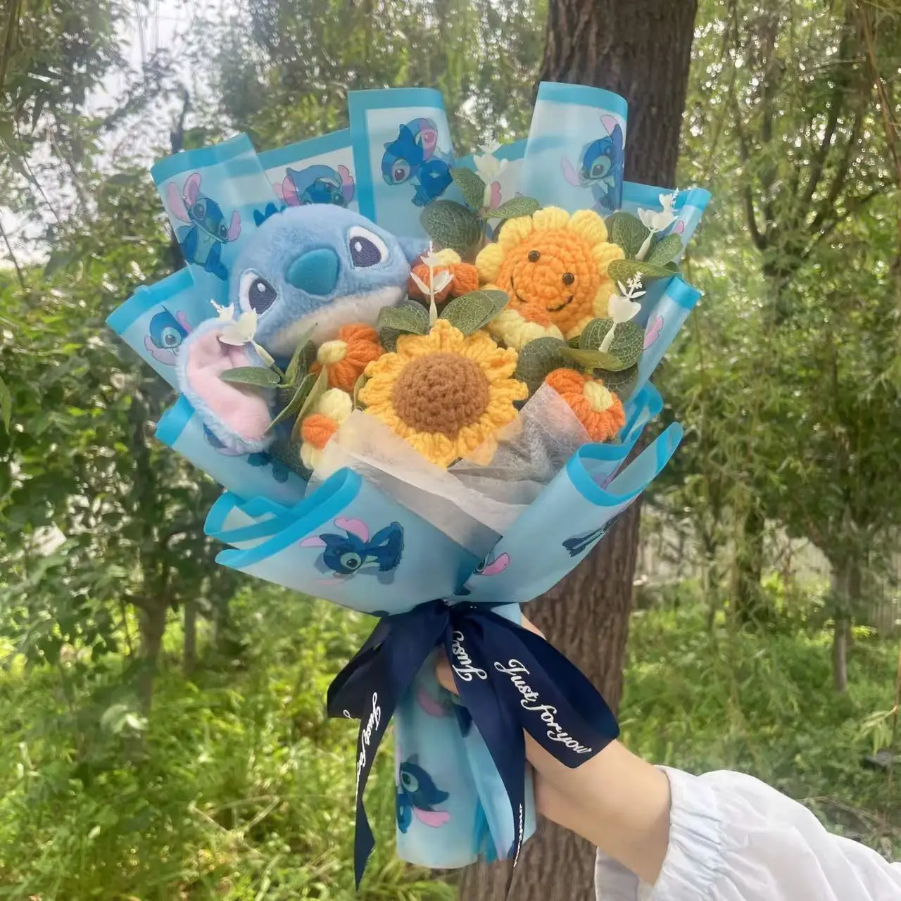 Catoon anime stich boneca de pelúcia brinquedo com flores buquê artesanal criativo presente de formatura de natal dos namorados