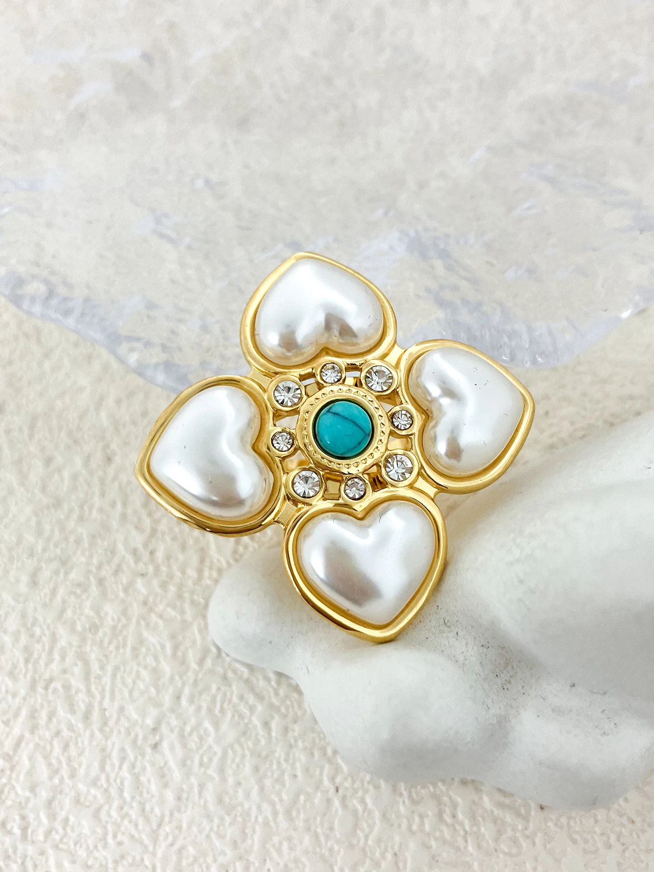 A Summer French Fashion Vintage Stainless Steel Women\'s Pearl Love Little Flower Turquoise Ring Commuter Holiday Gift Vacation