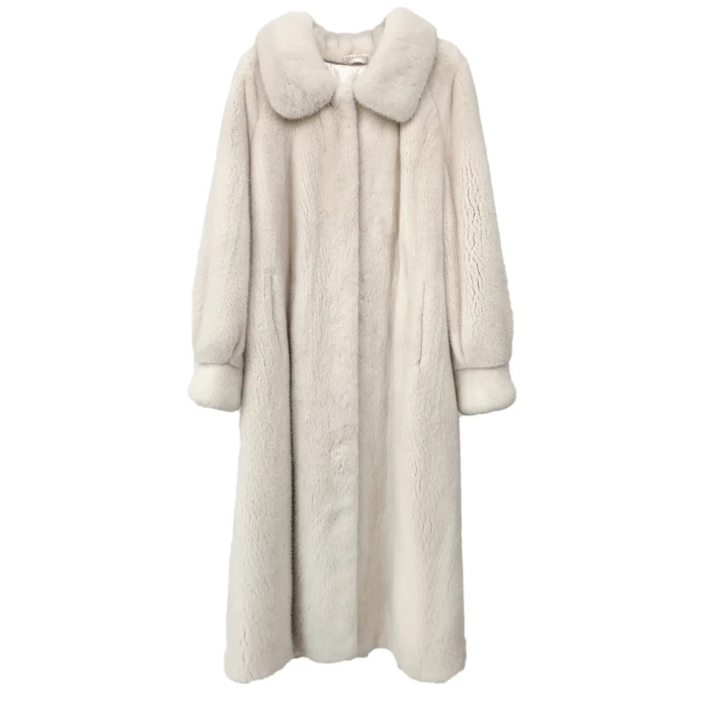 2025 Autunno / Inverno nuovo cappotto di visone di velluto importato, visone intero da donna, cappotto lungo al ginocchio in pelliccia di visone