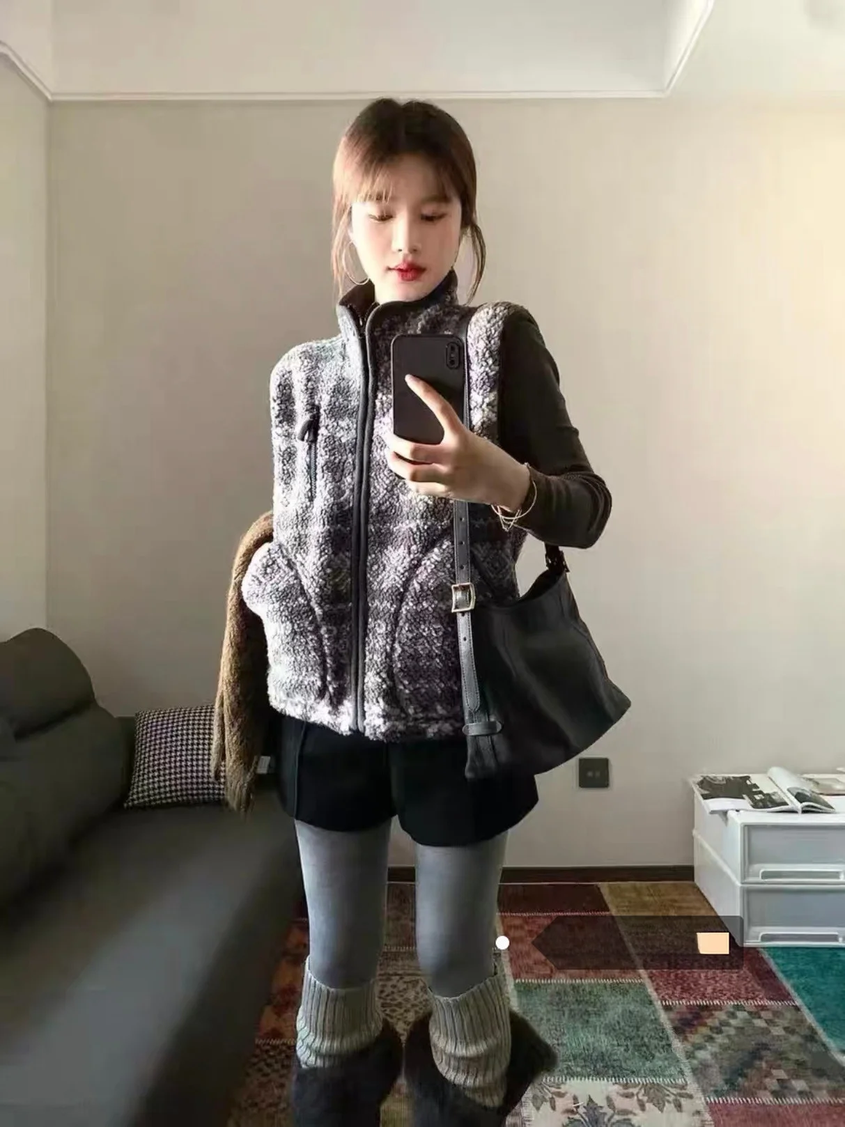 

Корейский ретро жилет из меха ягненка, женский зимний теплый воротник-стойка, верхняя одежда, сказочный узор, поездка на работу, S...