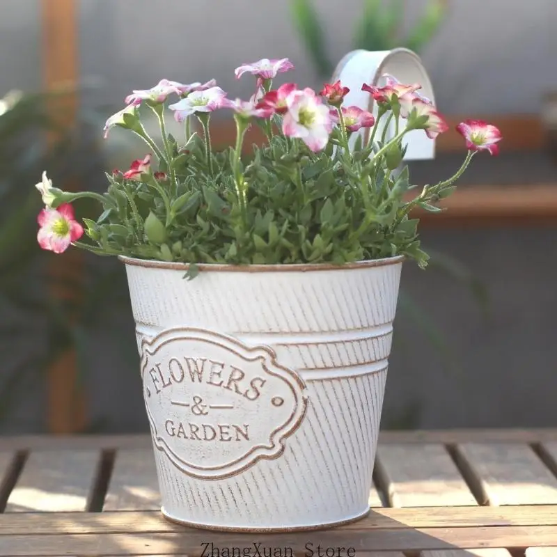 Hängender Blumentopf für den Garten, Metall-Pflanzgefäß für den Balkon, mit erhöhter Frontplakette und täglicher Blumennutzung – Detail 10