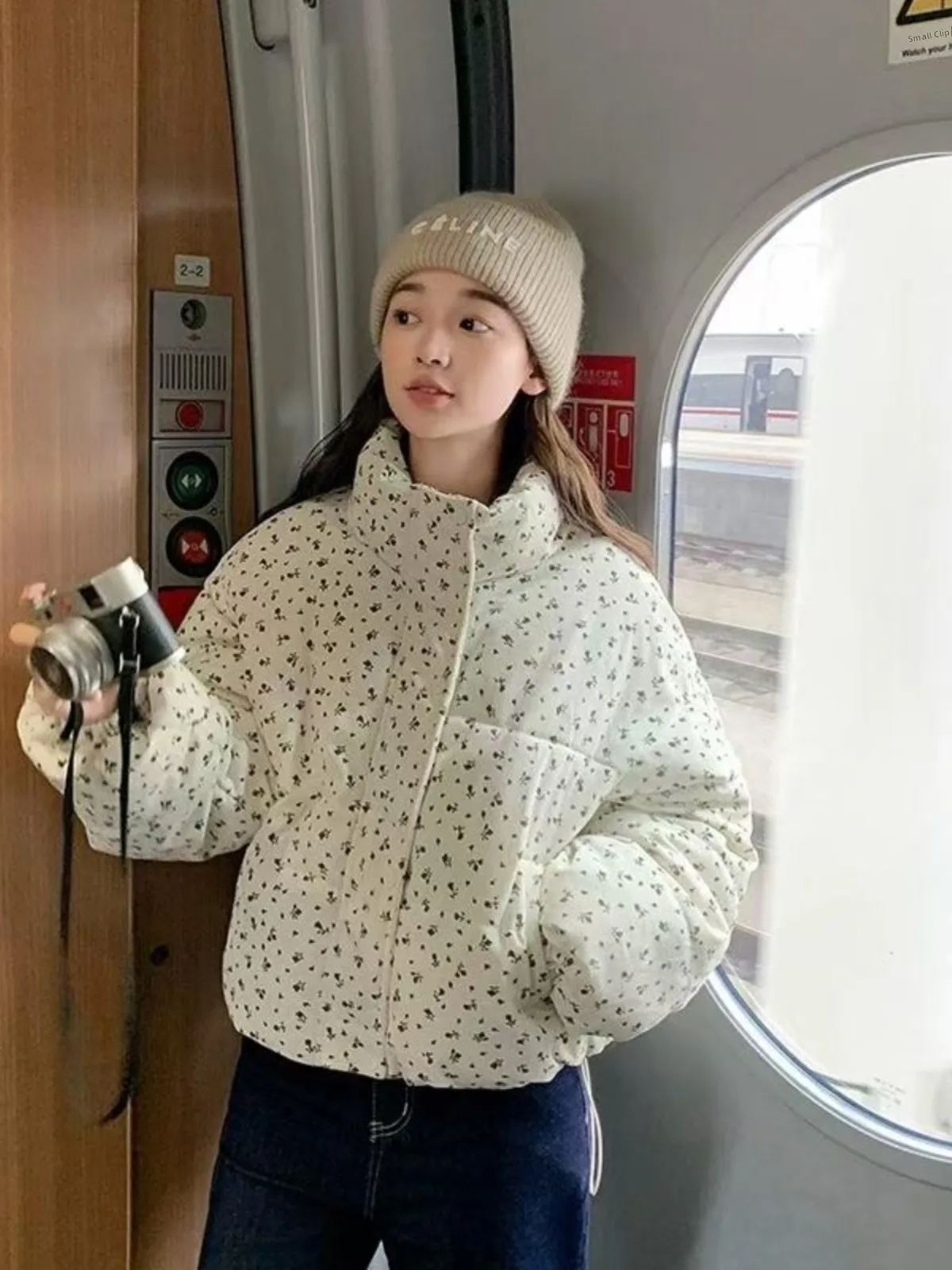 

Женская зимняя куртка-пуховик с цветочным принтом, теплая, в корейском стиле, с воротником-стойкой, пышная, верхняя одежда