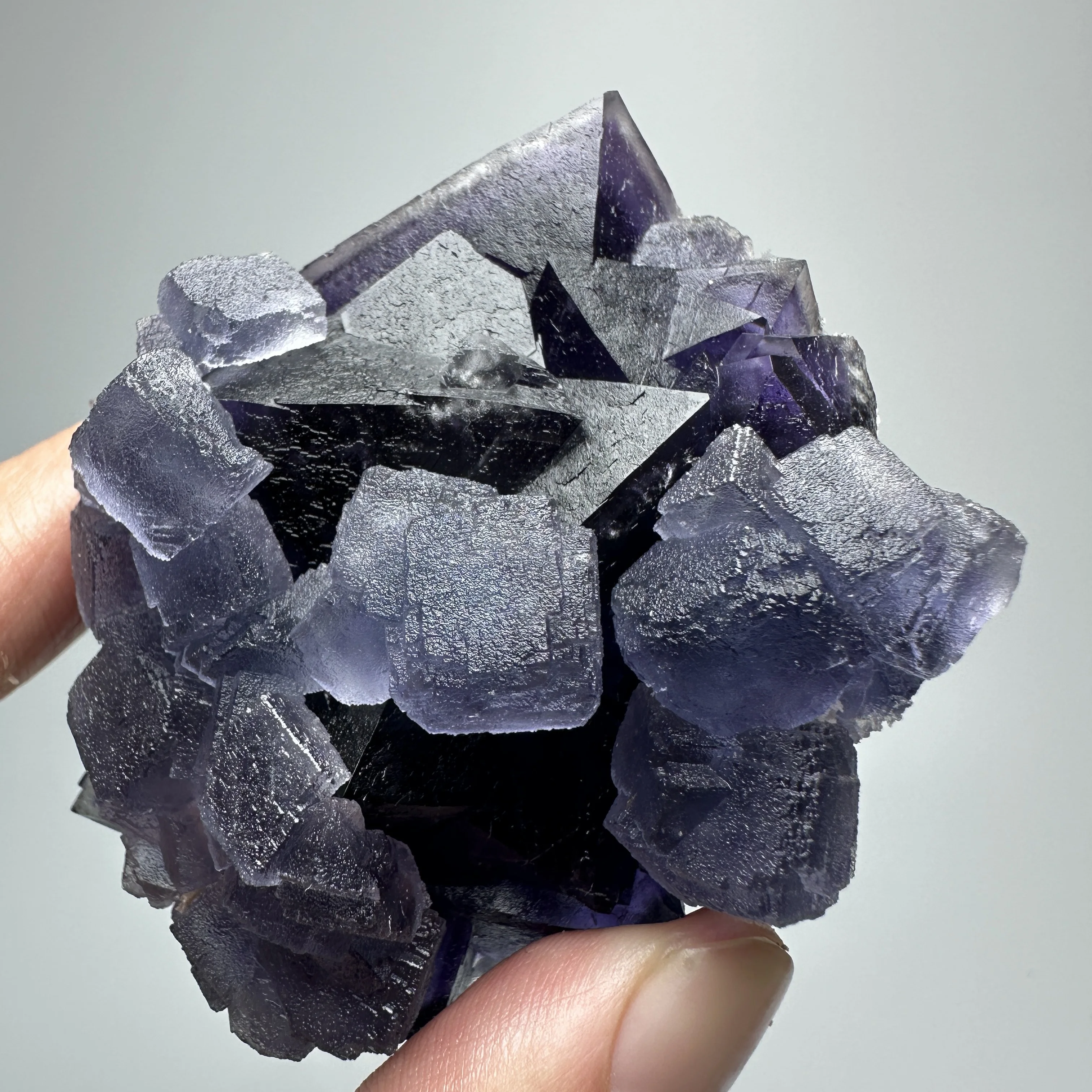 Natural Zhejiang Purple Fluorite Crystal Raw Stone Mineral Quartzite Specimen for Home Decor And Collection