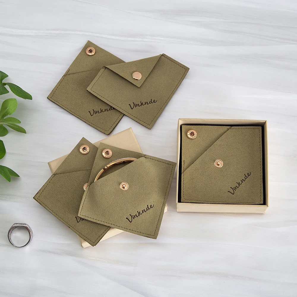 

100 шт. сумки для ювелирных изделий из микрофибры 6x6 см треугольные серьги-клипсы упаковочная сумка индивидуальный логотип детский душ свадебный подарок органайзер сумка