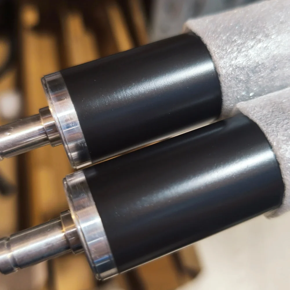 

1pc Developing Magnetic Roller For Use in Canon IR 6055 6065 6075 6255 6265 6275 6555i 6565i 6575i 8105 8095 8085 FM4-5438-010